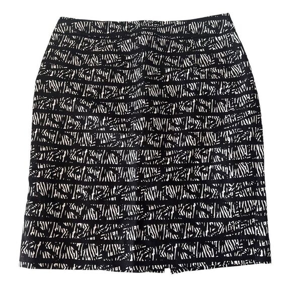 Calvin Klein Skirt sz 16 Pencil Black White Pattern Below Knee Length 25" - Picture 1 of 9